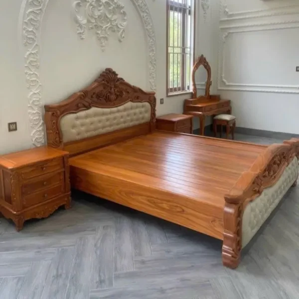 Natural Finishing Royal Carving Bed