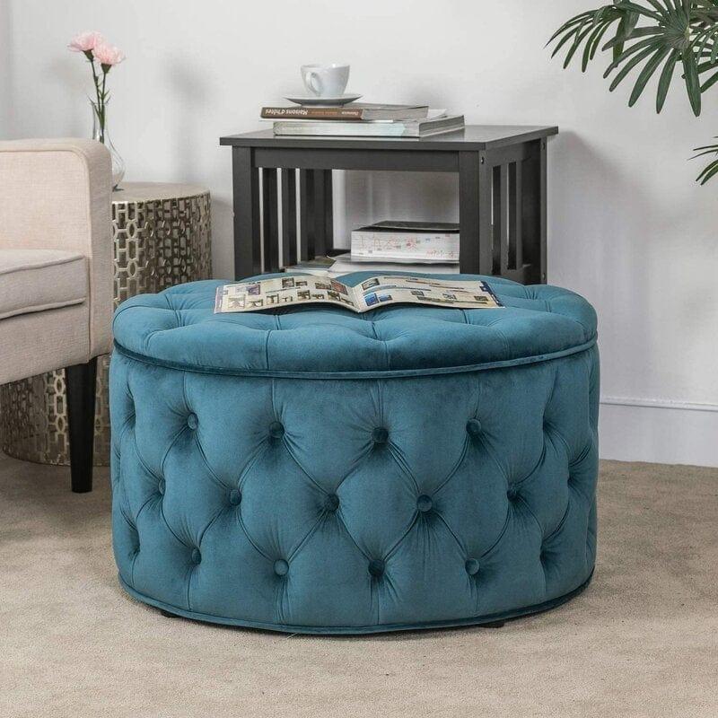 Wide Velvet Tufted Round 