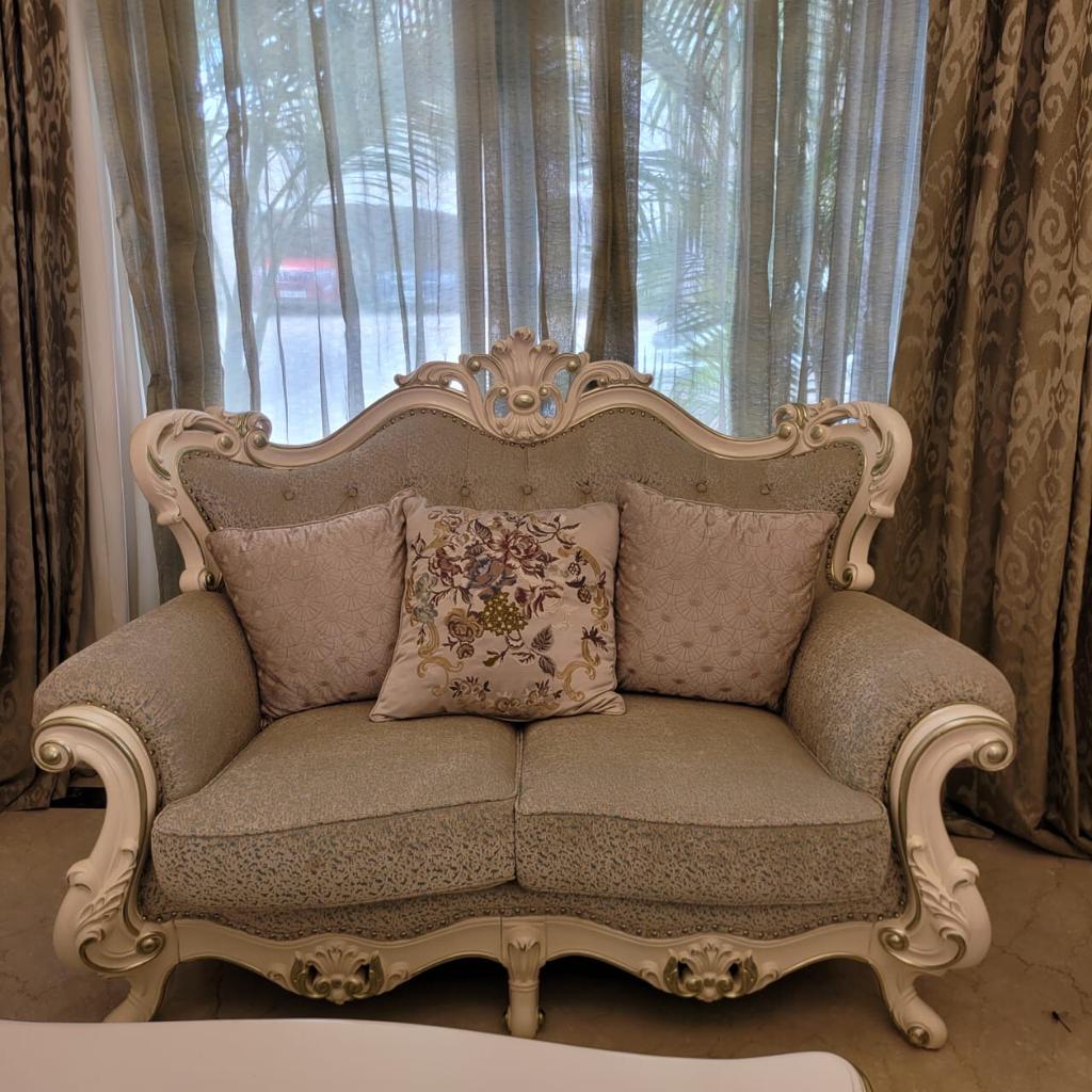 Royal Hand Carved Teak Wood 2-Seater Maharaja Sofa ( Antique White )